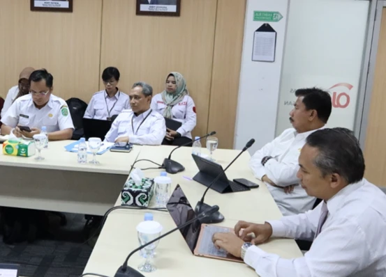 Sekda Kukar Bahas Penguatan Ekosistem Keuangan Desa Bersama OJK